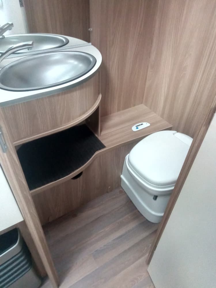 Bürstner Premio Live 10