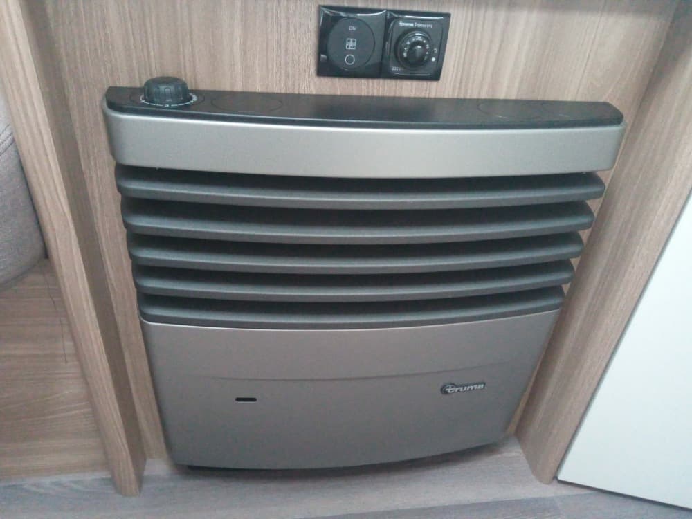 Bürstner Premio Live 9