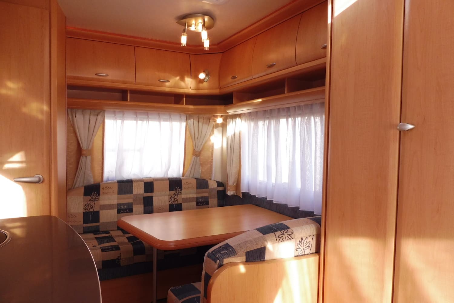 Hobby Mein de Luxe 400 SF 11